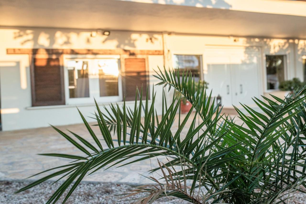Rafia Loft Loutraki, Garden & Pool Table - Beach Экстерьер фото